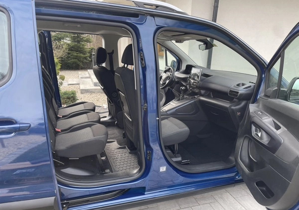 Peugeot Rifter cena 94000 przebieg: 82000, rok produkcji 2020 z Warszawa małe 254
